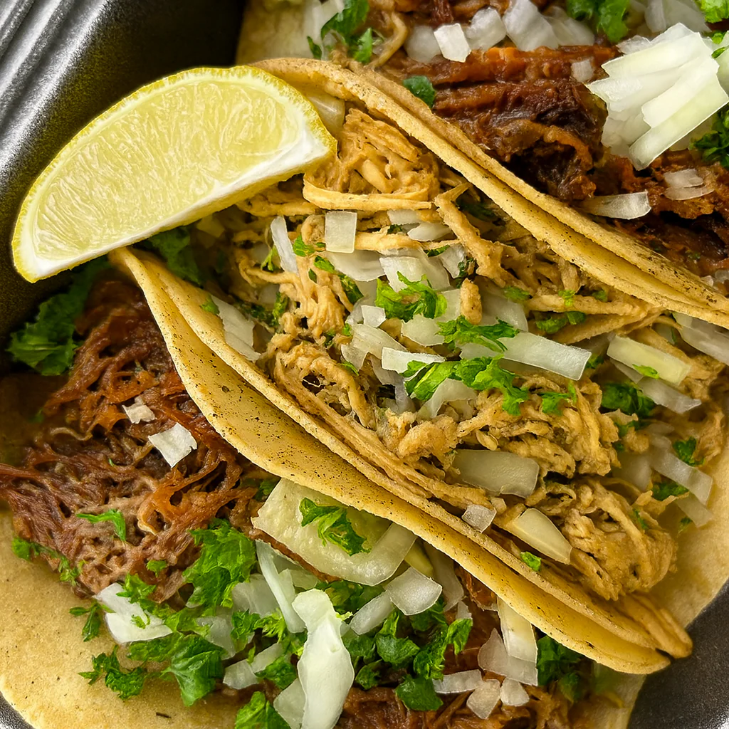 2 Órdenes de Tacos + Nachos con Pollo + 2 Sodas por $15 en Taquería Q' Onda Güey – La Chorrera - Image 3