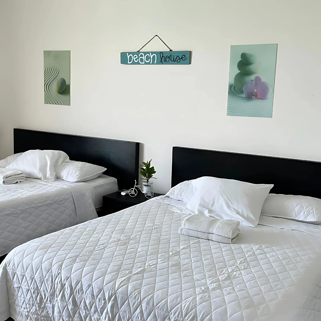 Estadía de 1 o 2 Noches en Playa Blanca Town Center Suites para hasta 4 Personas desde $99 en Beach Houses - Image 4