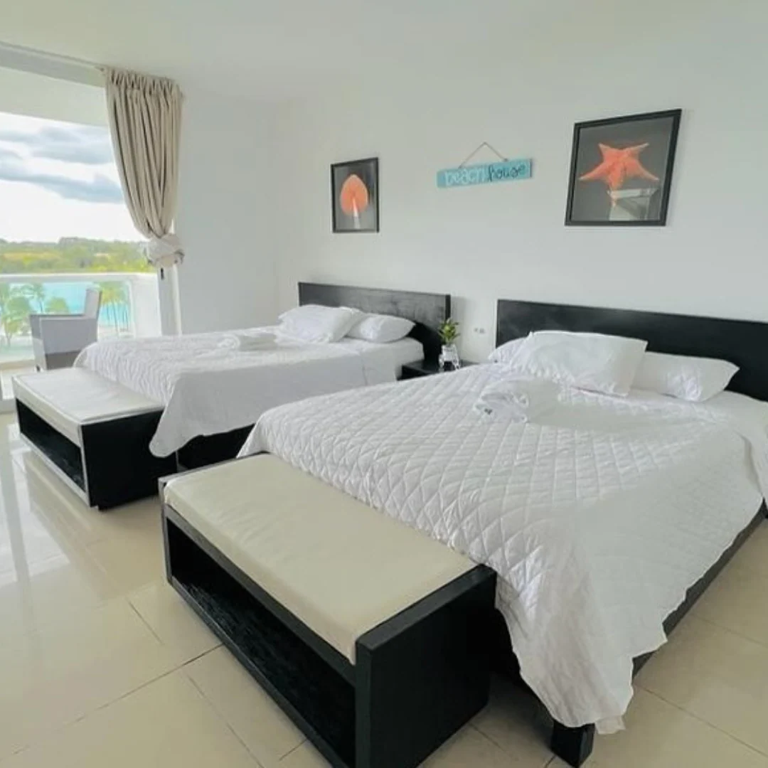 Estadía de 1 o 2 Noches en Playa Blanca Town Center Suites para hasta 4 Personas desde $99 en Beach Houses - Image 8