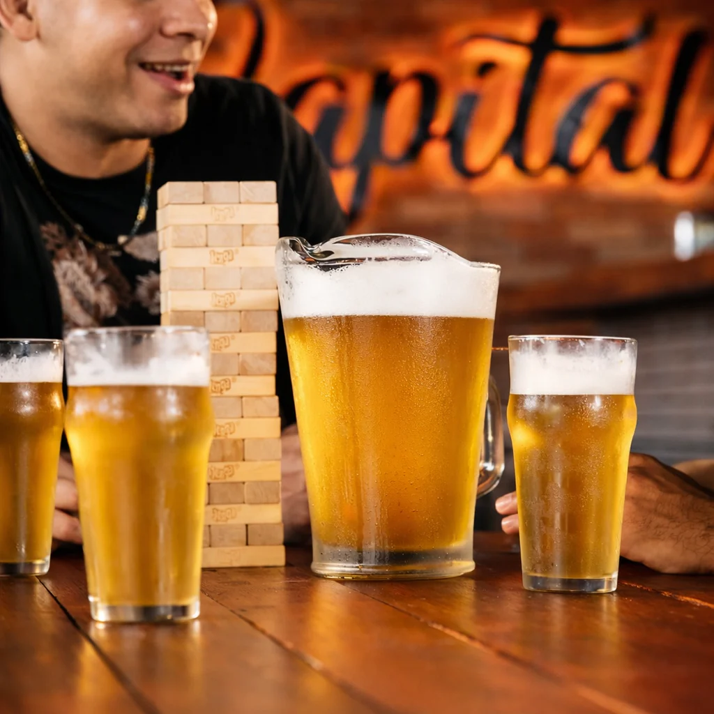 Jarra de Cerveza American Lager + 2 Cheese Burger Doble por $21 en Capital Cervecería - Image 5
