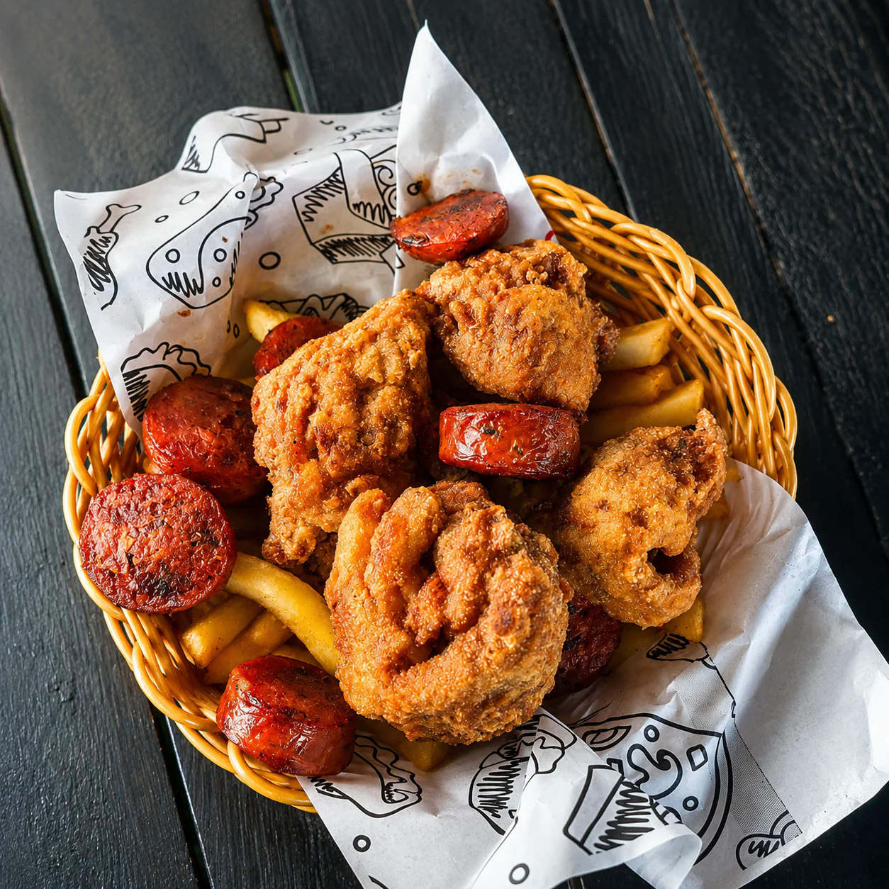 Paga $12 y Consume $20 en Comidas y Bebidas en Arepitas Q Chimba - Image 7