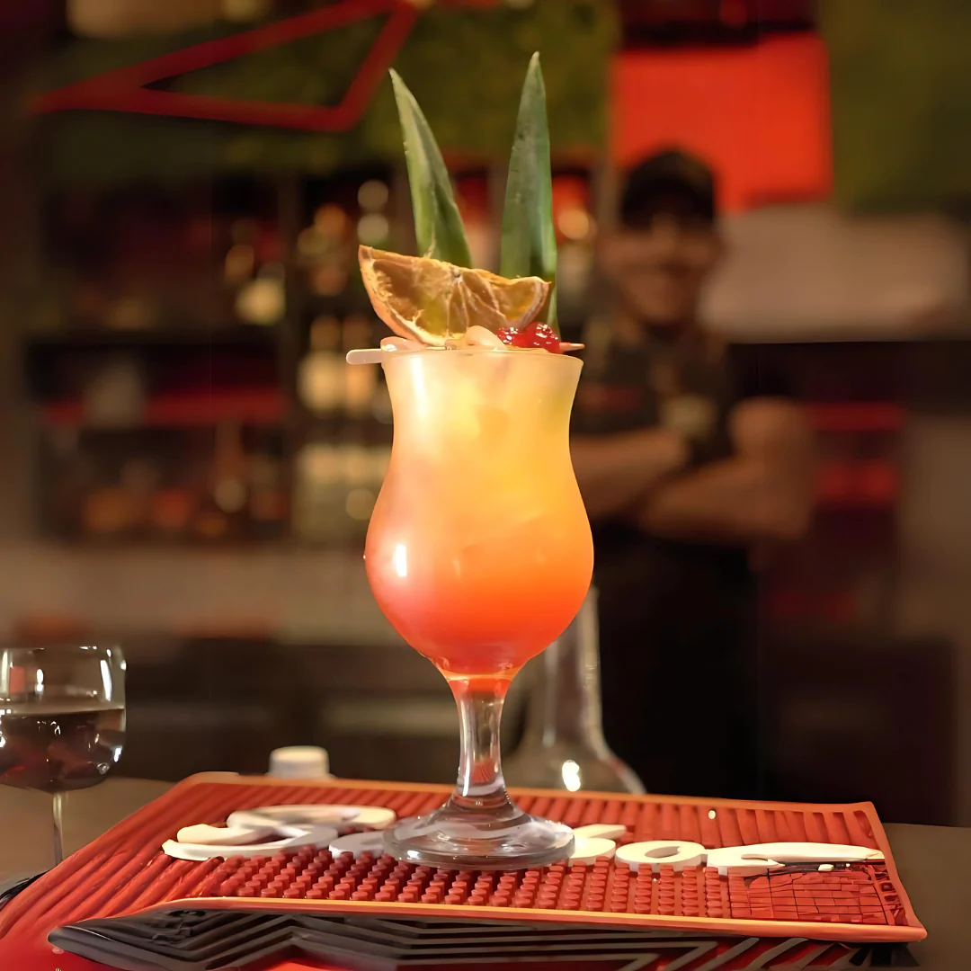 Paga $20 y Consume $35 en Comidas y Bebidas en Par de Pintas - Image 12